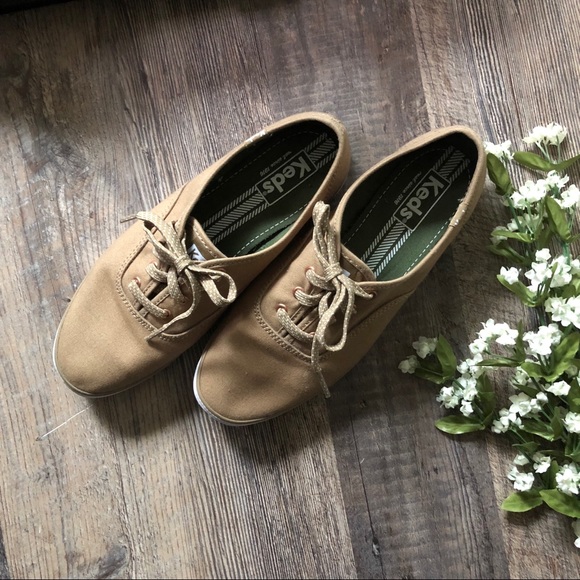 Keds Shoes - Keds Dark Tan with Polka Dot Laces